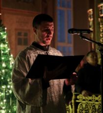 Молитва за мир и близких. Как прошла рождественская ночь в Преображенском соборе Белгорода