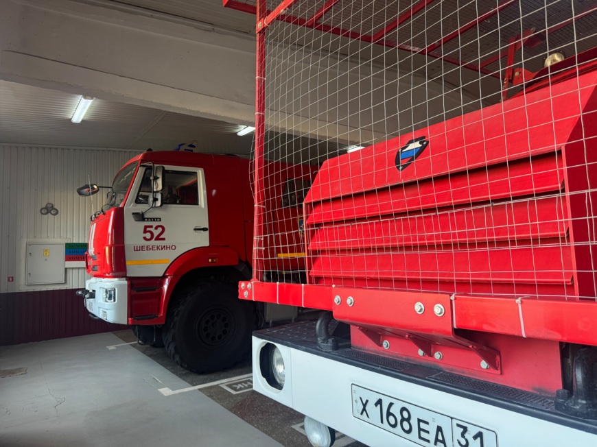 «Дом горит, дрон летит, смена идёт». Как под атаками БПЛА и ракетными опасностями трудятся белгородские спасатели