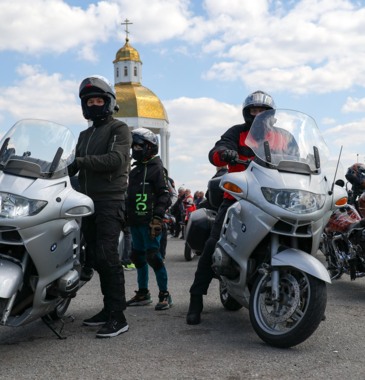 Более 300 мотоциклистов открыли новый мотосезон в Белгородской области