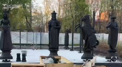 Необычную шахматную беседку начали устанавливать в Белгороде