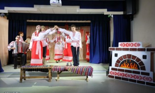 Не «особенные дети», а особенный вечер. В Белгороде «Синяя птица» показала «Белгородские потешки»